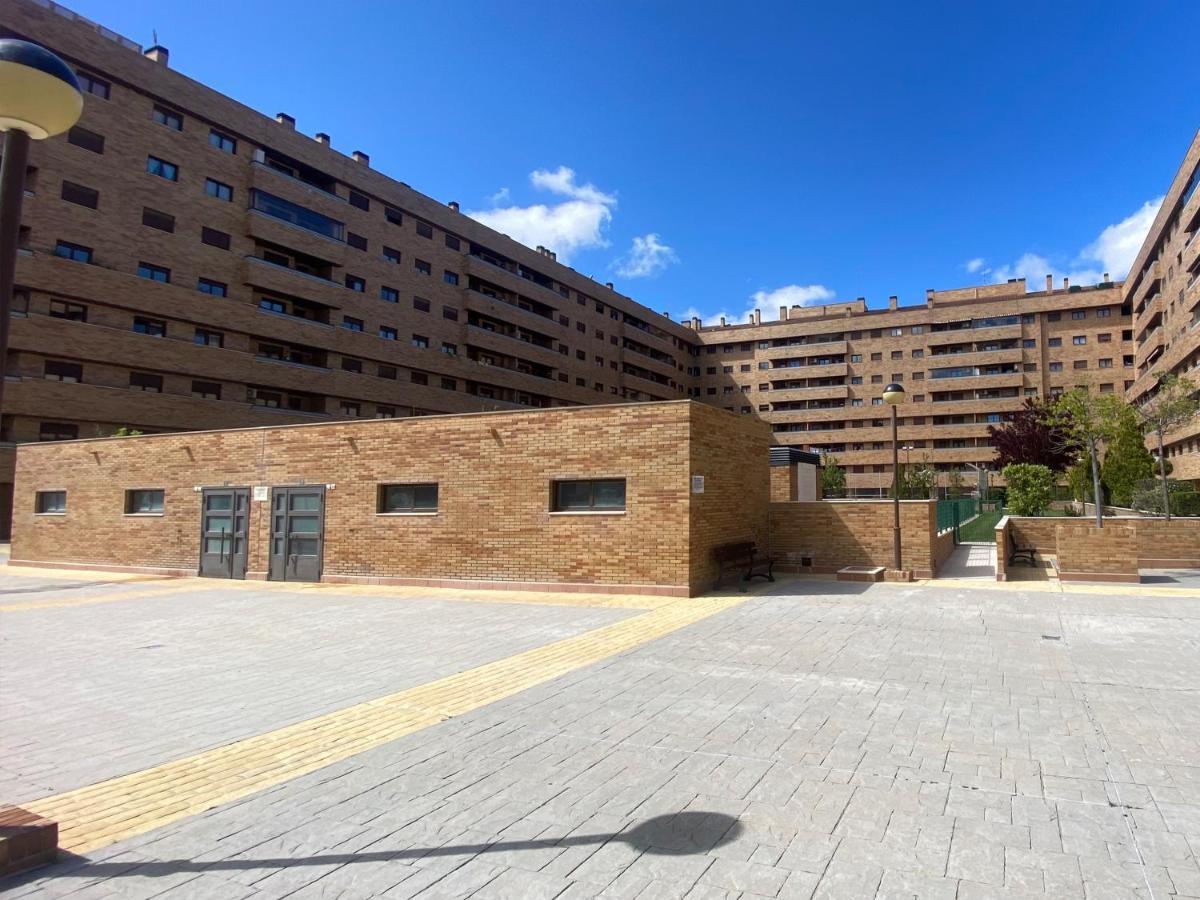 Апартаменты Aires De Toledo-Parque Warner Y Madrid En Familia Экстерьер фото