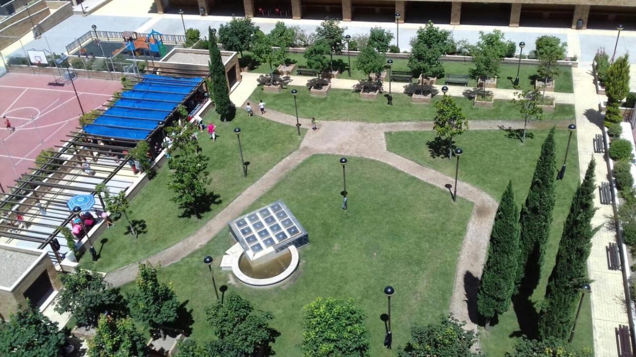 Апартаменты Aires De Toledo-Parque Warner Y Madrid En Familia Экстерьер фото